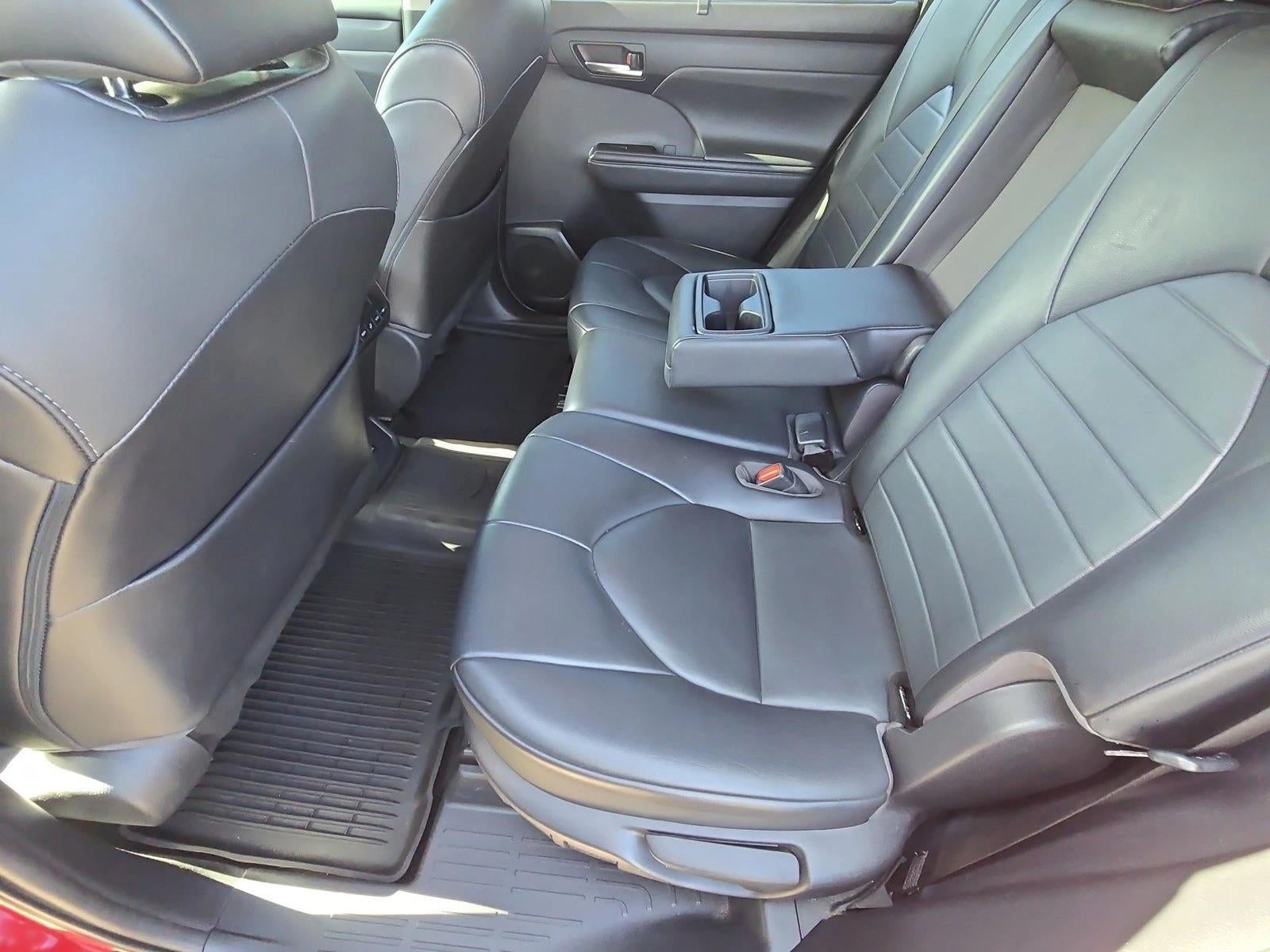 2021 Toyota Highlander XLE FWD (Natl)