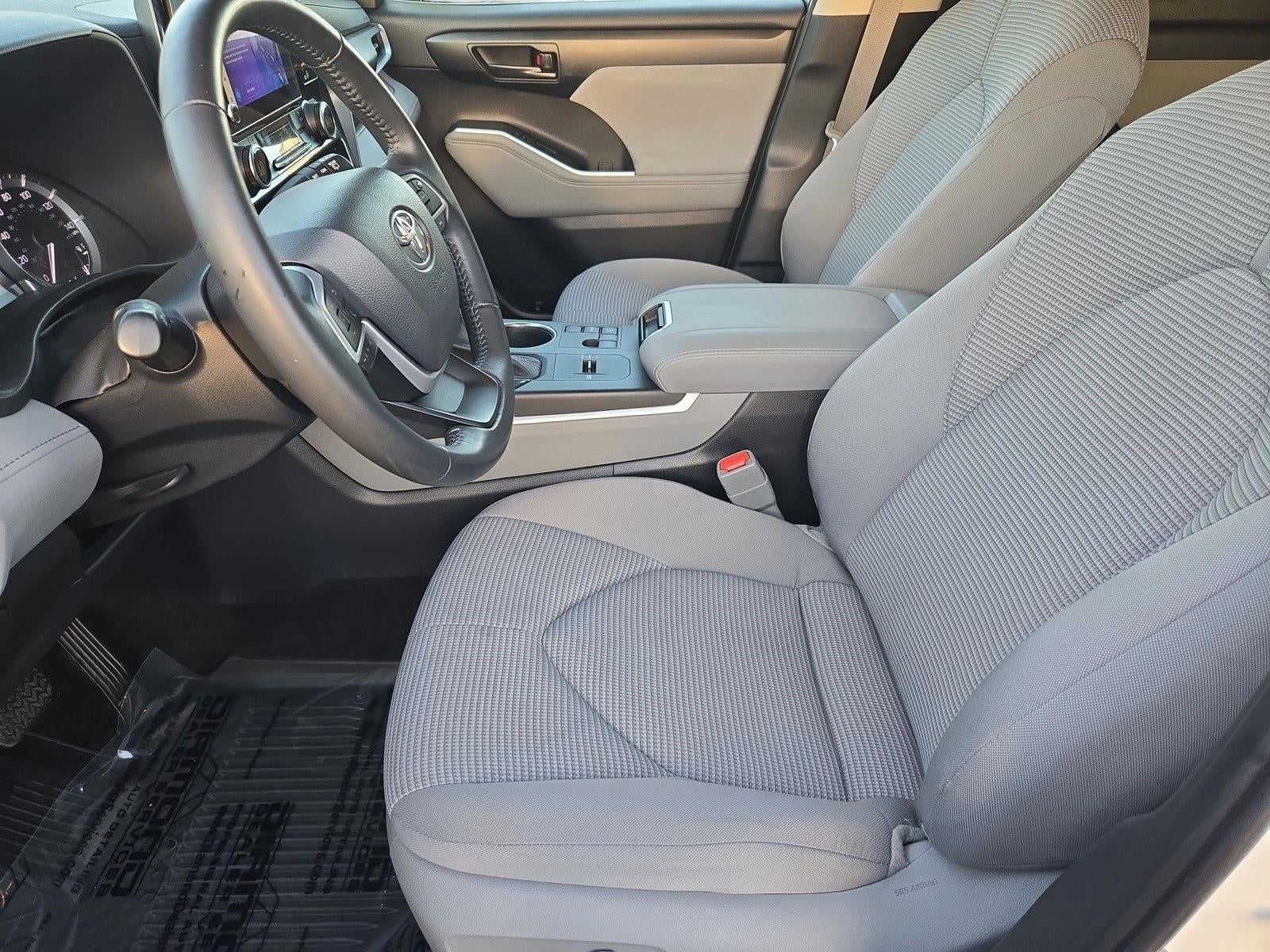2024 Toyota Highlander LE FWD (GS)