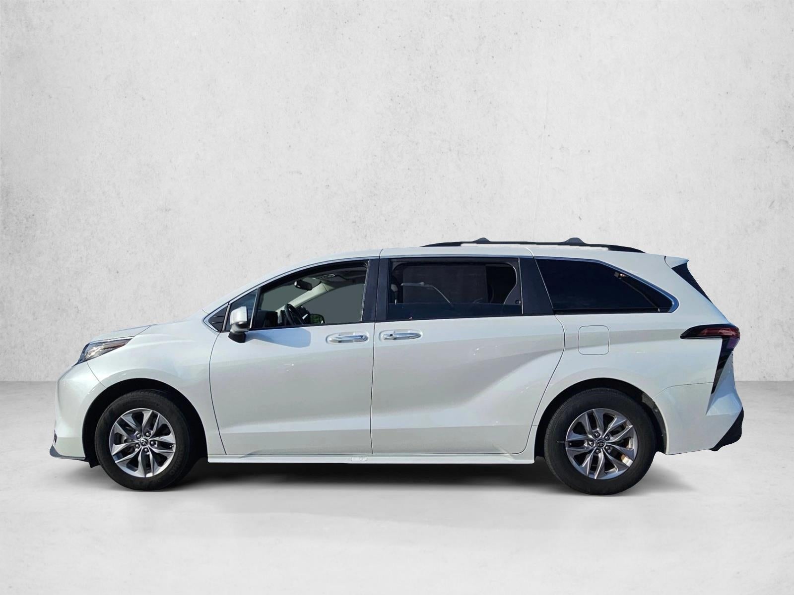 2022 Toyota Sienna XLE AWD 7-Passenger (Natl)