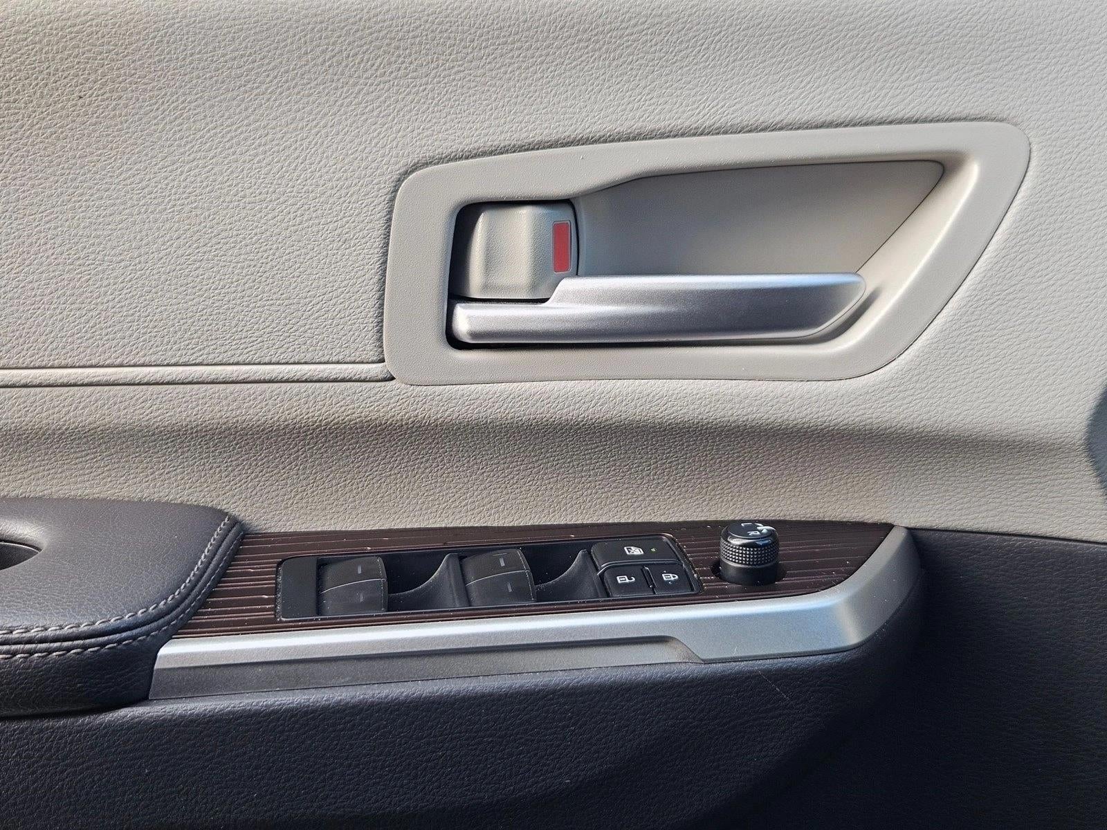 2022 Toyota Sienna XLE AWD 7-Passenger (Natl)