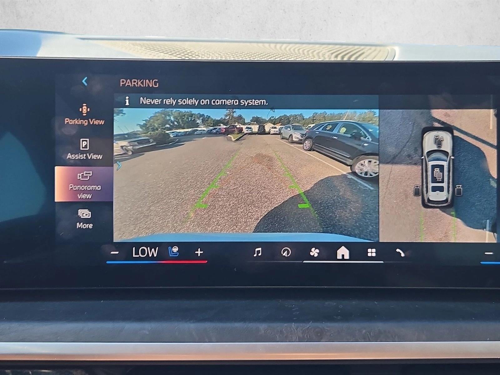 2025 BMW X7 xDrive40i Sports Activity Vehicle