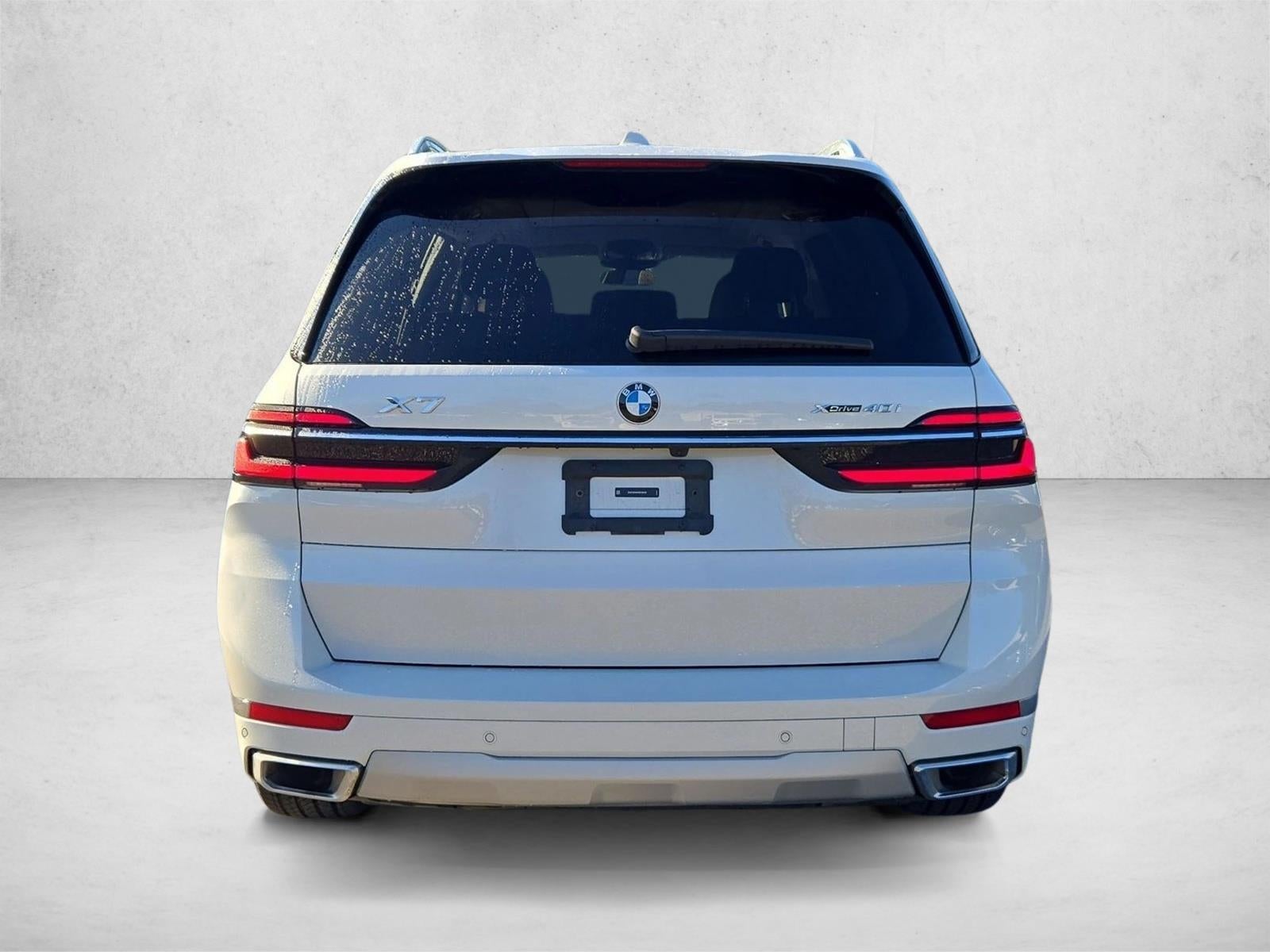 2025 BMW X7 xDrive40i Sports Activity Vehicle