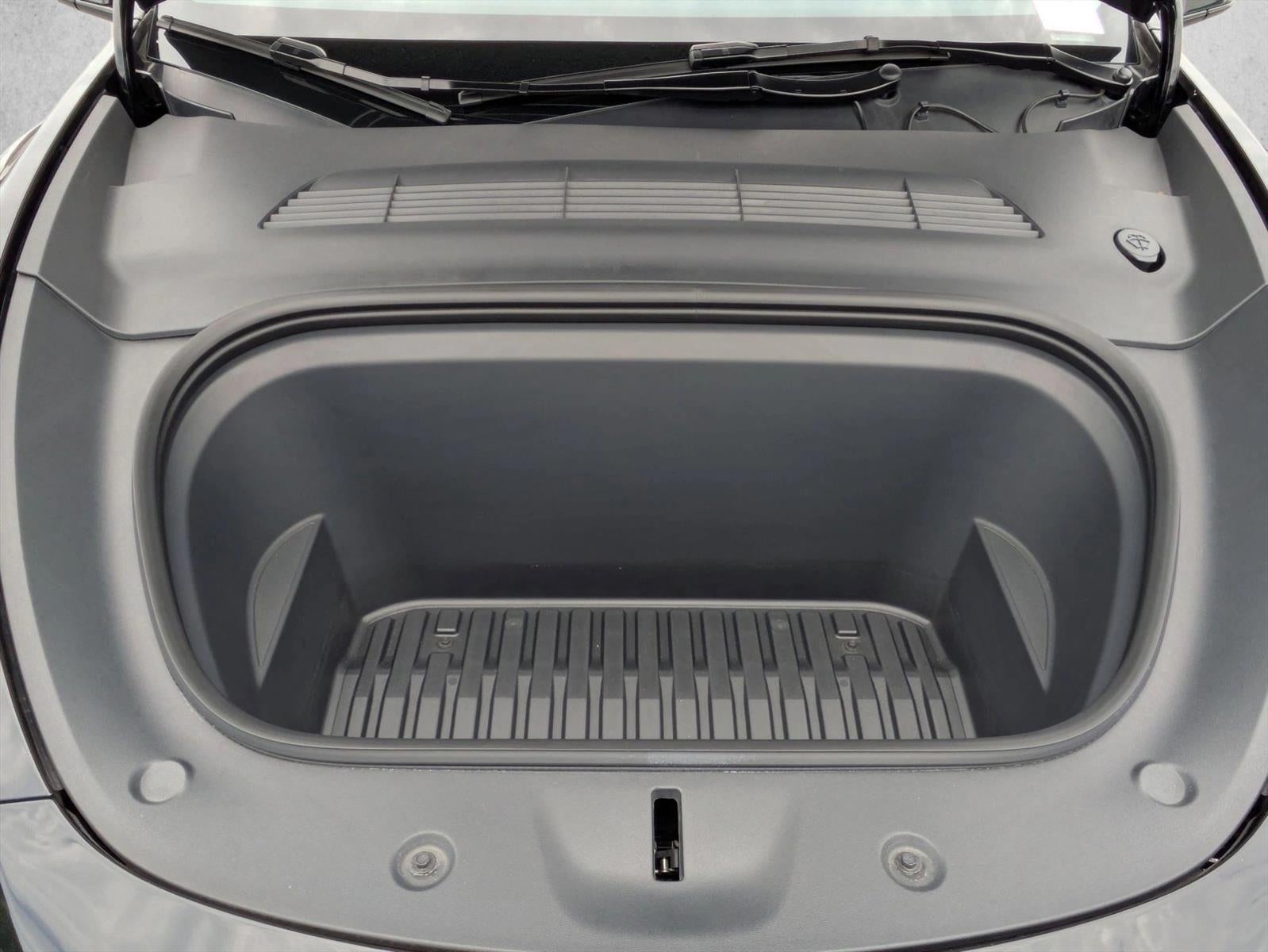 2024 Tesla Model Y Long Range AWD