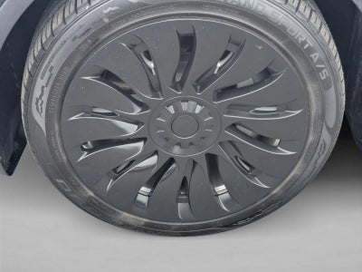 2024 Tesla Model Y Long Range AWD