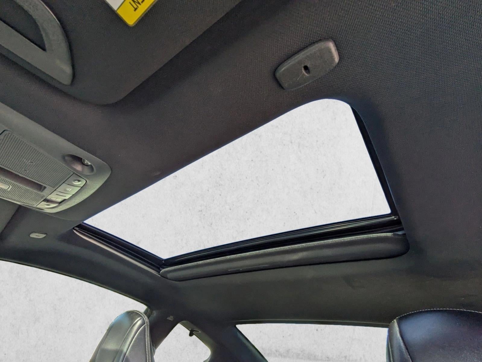 2022 INFINITI Q60 LUXE RWD