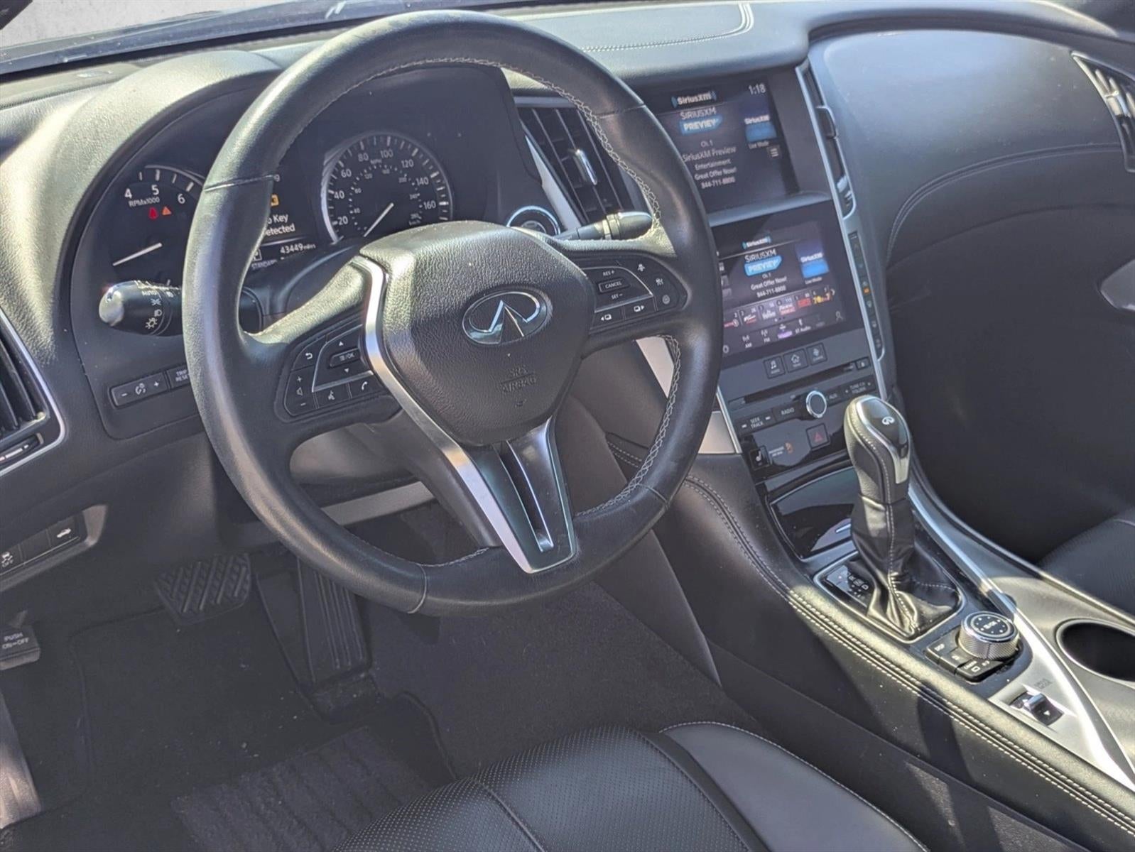 2022 INFINITI Q60 LUXE RWD