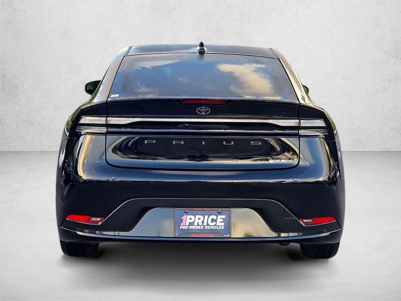 2026 Toyota Prius Plug-In Hybrid XSE (Natl)
