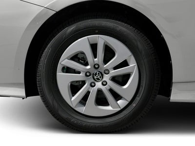 2017 Toyota Prius Three (Natl)