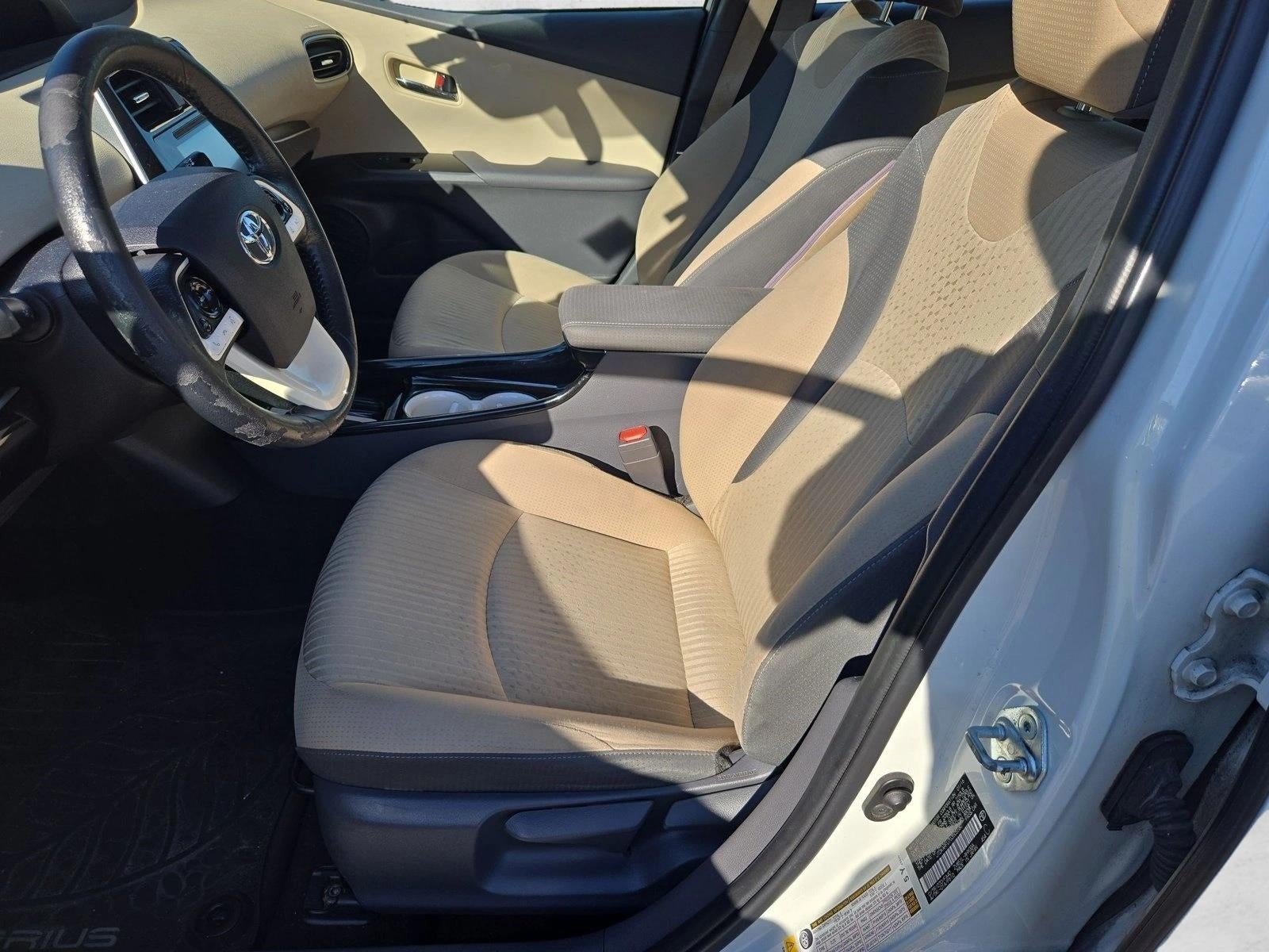 2016 Toyota Prius 5dr HB Three (Natl)