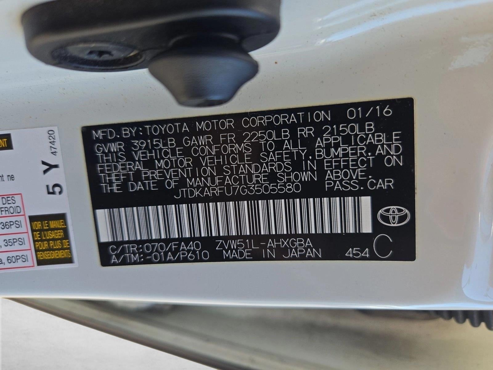 2016 Toyota Prius 5dr HB Three (Natl)