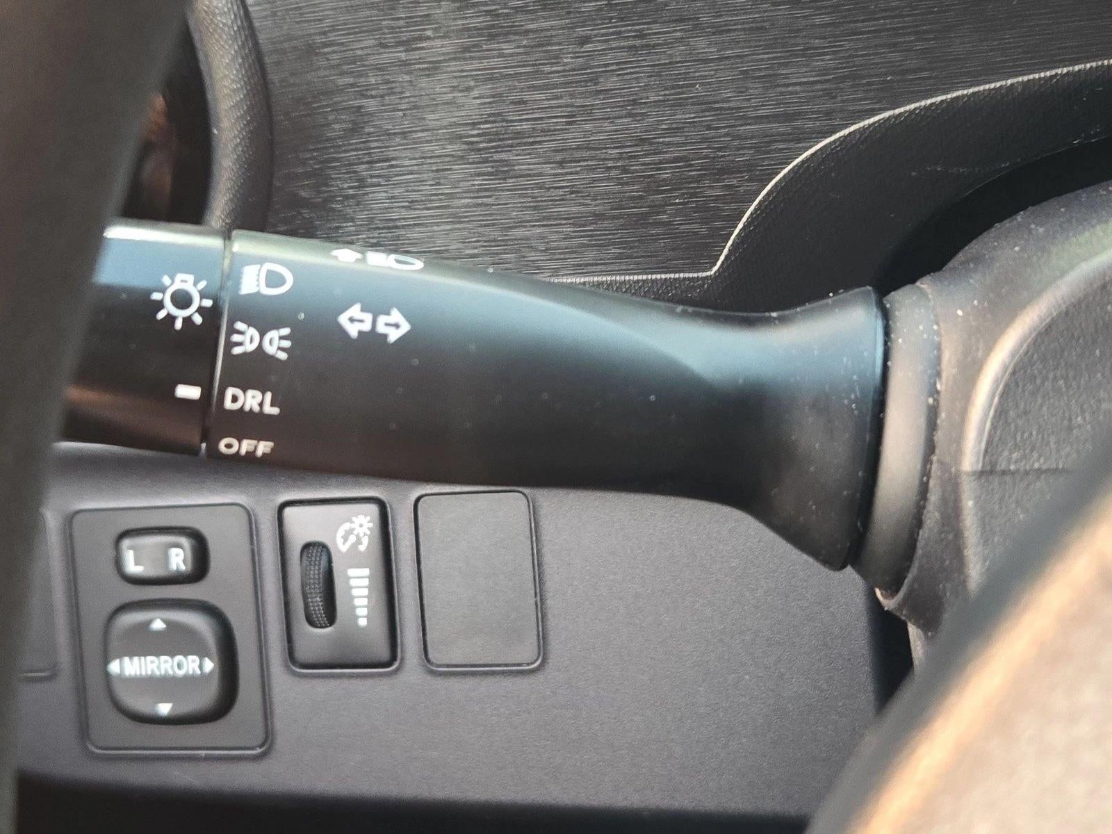 2015 Toyota Prius c 5dr HB Two (Natl)