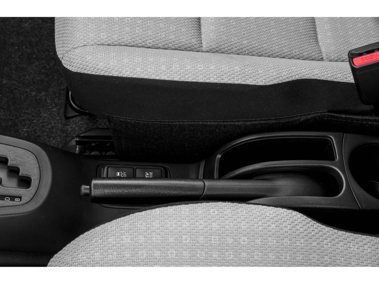 2015 Toyota Prius c 5dr HB Two (Natl)