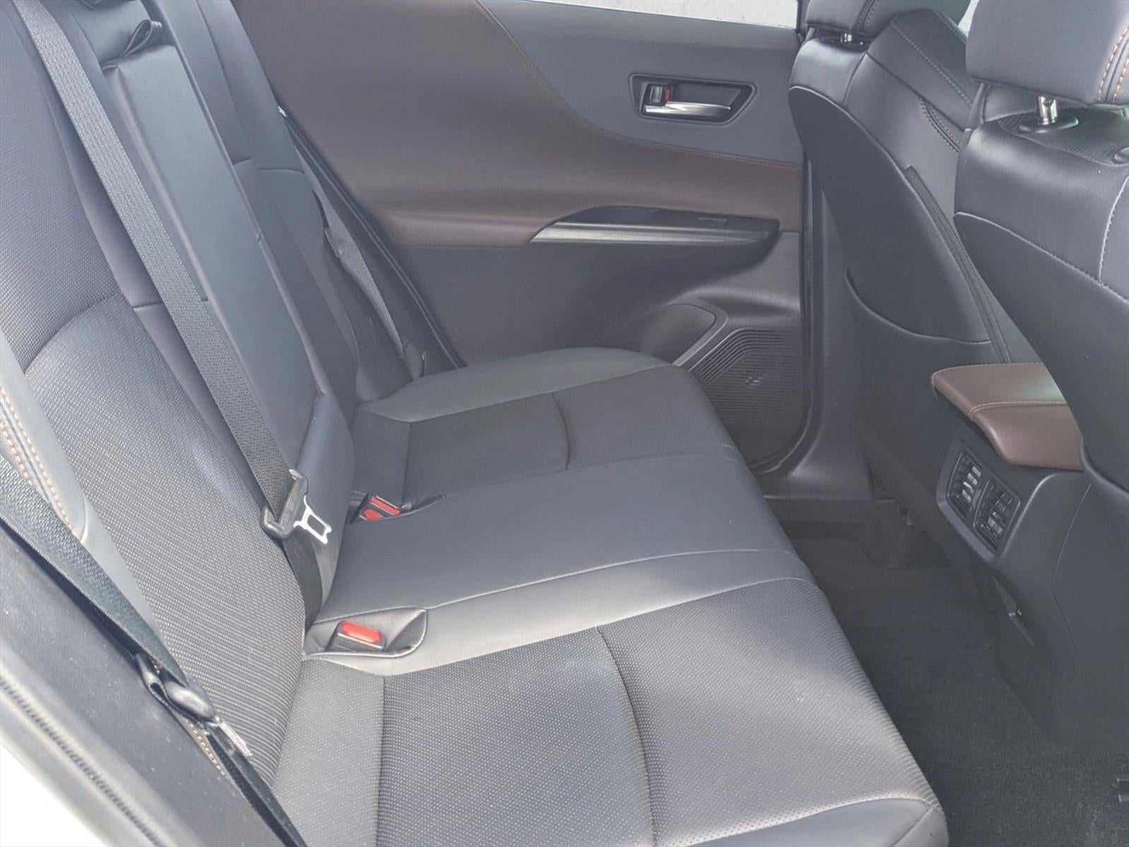 2021 Toyota Venza XLE AWD (SE)