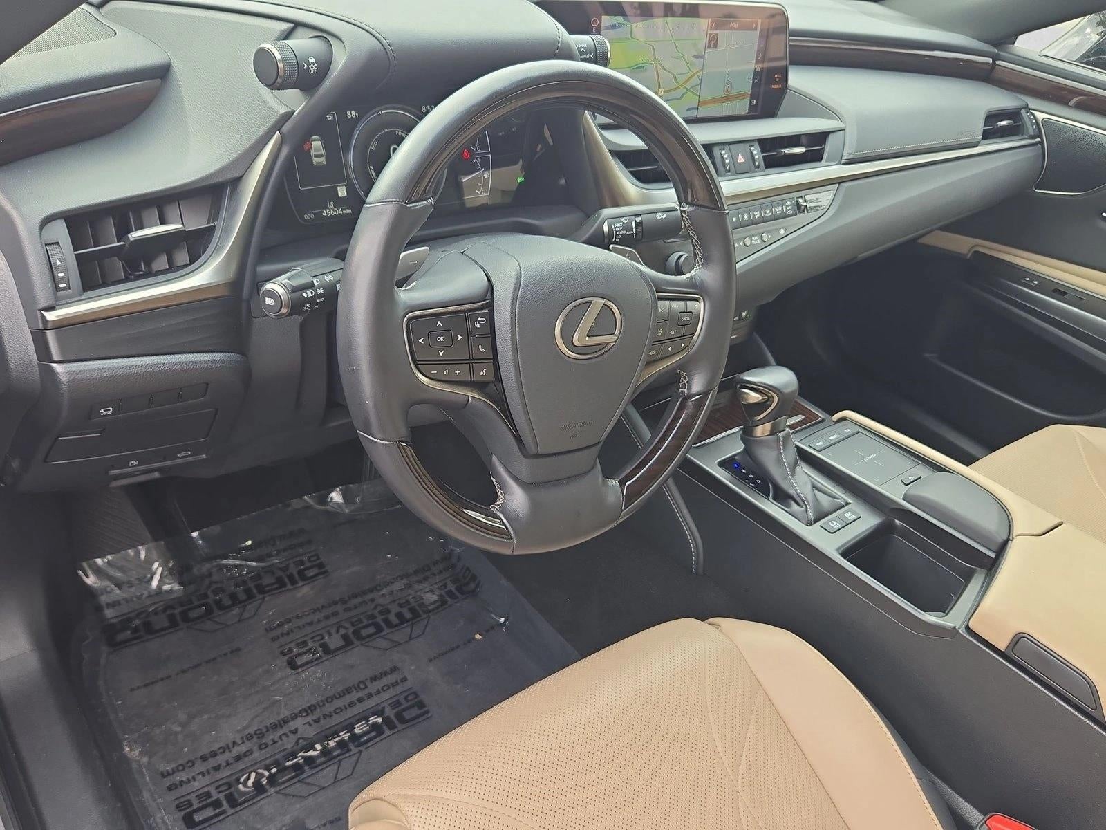 2019 Lexus ES 300h Luxury FWD