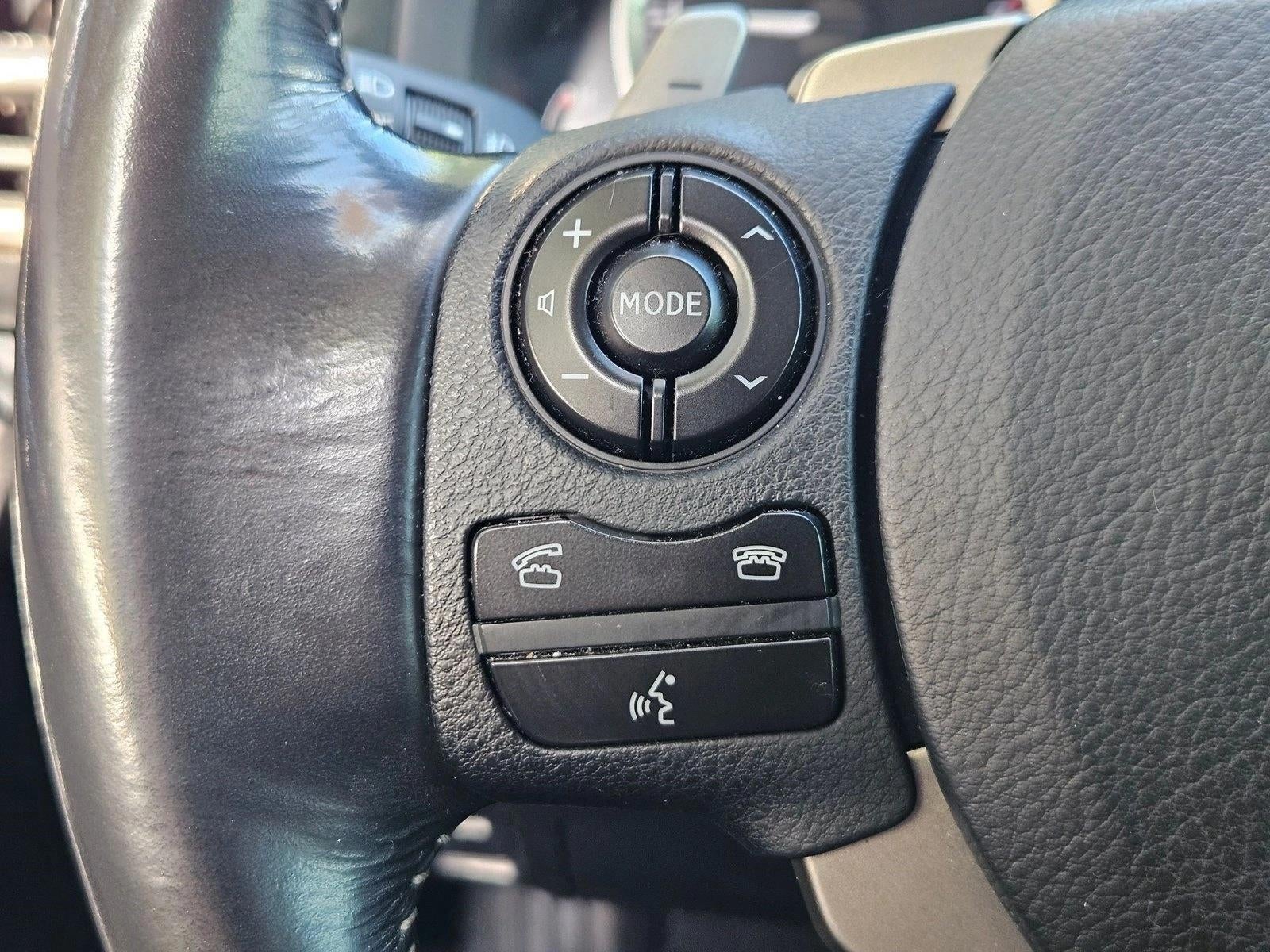 2016 Lexus IS Turbo 4dr Sdn