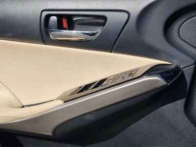 2016 Lexus IS Turbo 4dr Sdn
