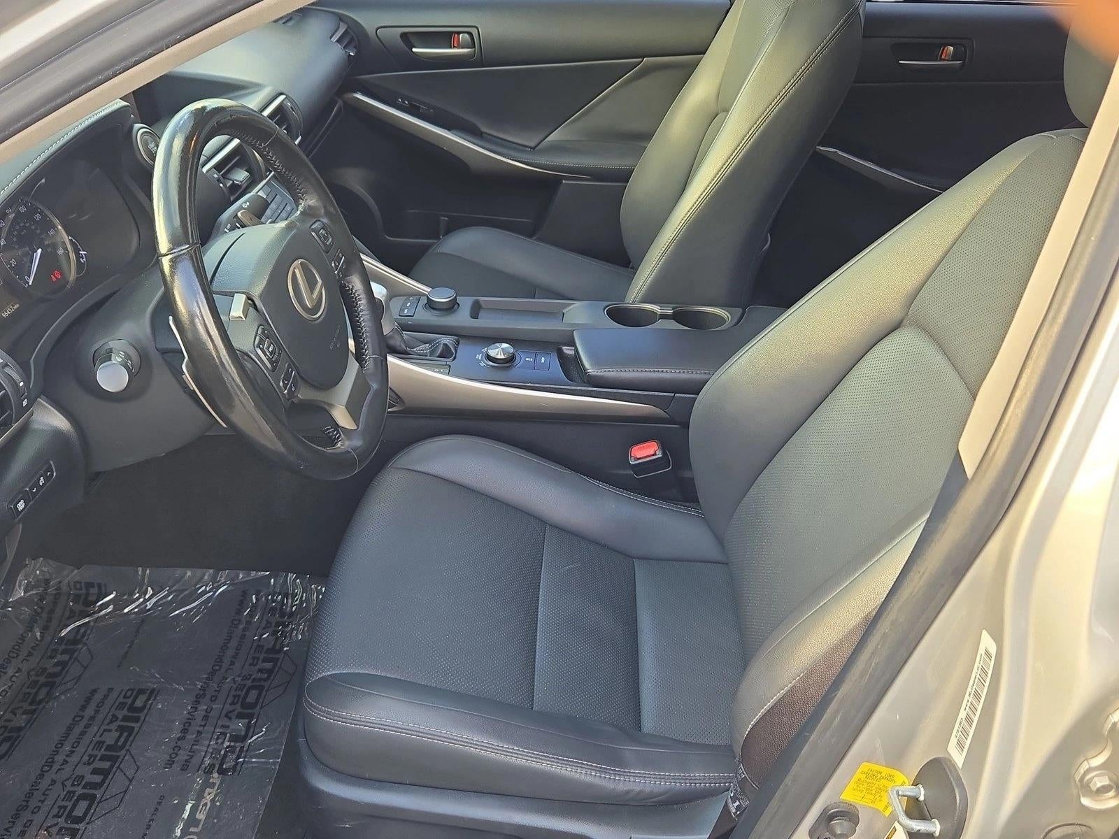 2019 Lexus IS 300 RWD