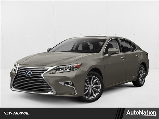 2016 Lexus ES 350 300h's photo