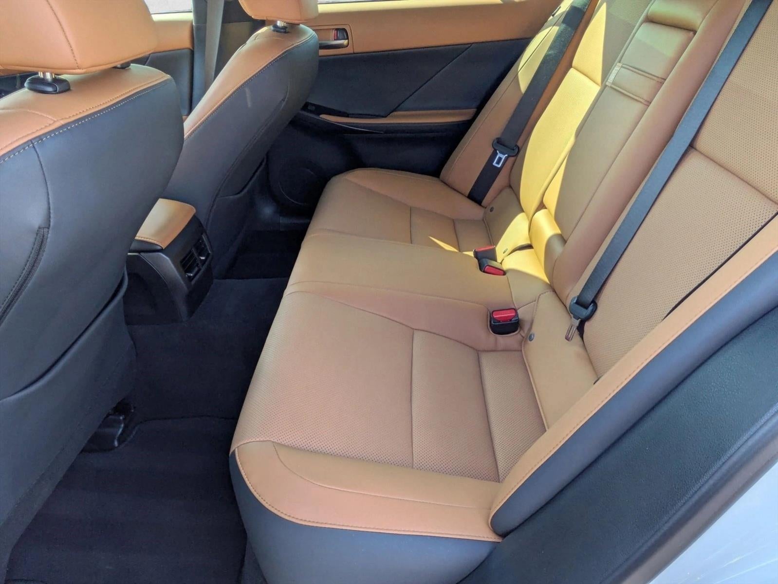 2025 Lexus IS 350 F SPORT Design RWD