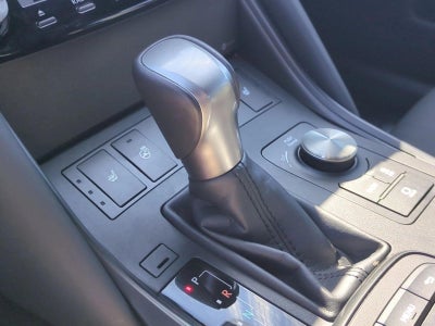 2025 Lexus IS 350 F SPORT Design RWD