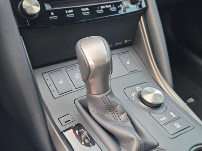 2025 Lexus IS 350 F SPORT Design RWD