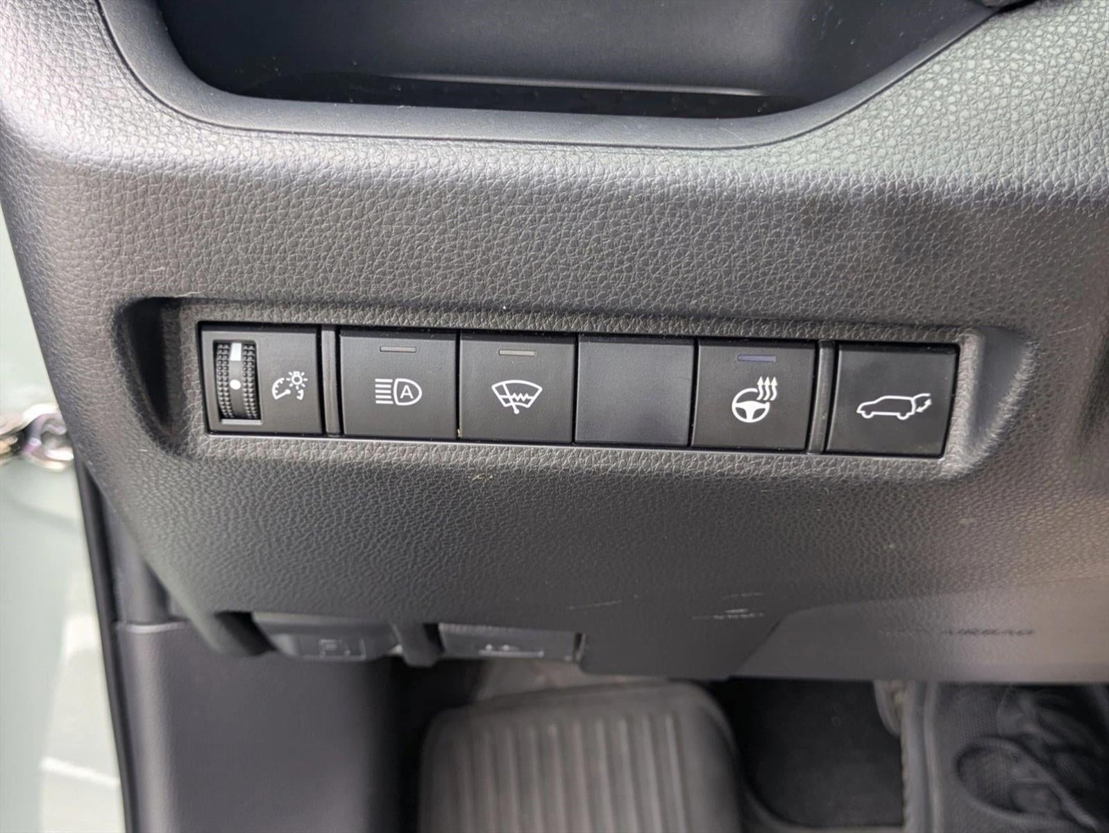 2020 Toyota RAV4 XLE Premium AWD (Natl)