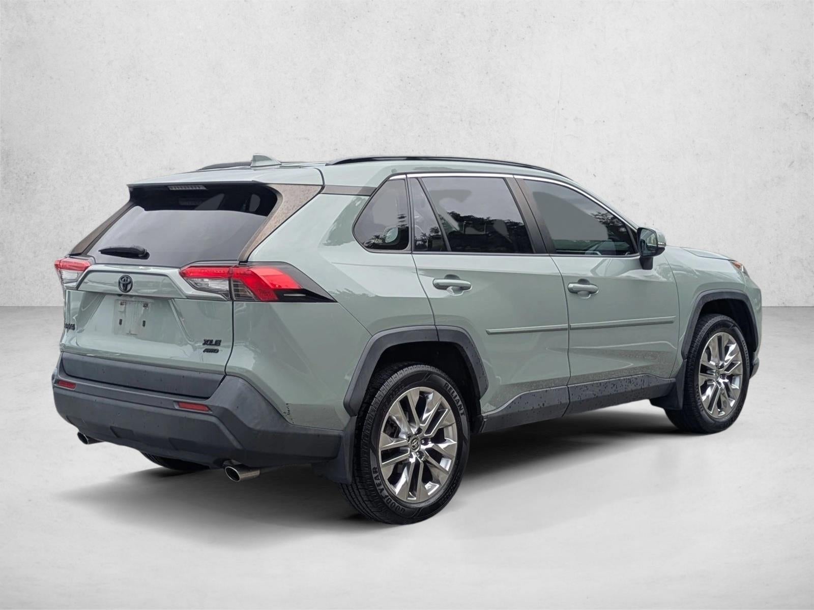 2020 Toyota RAV4 XLE Premium AWD (Natl)