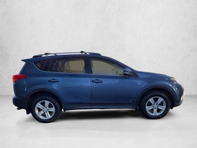 2014 Toyota RAV4 AWD 4dr XLE (Natl)