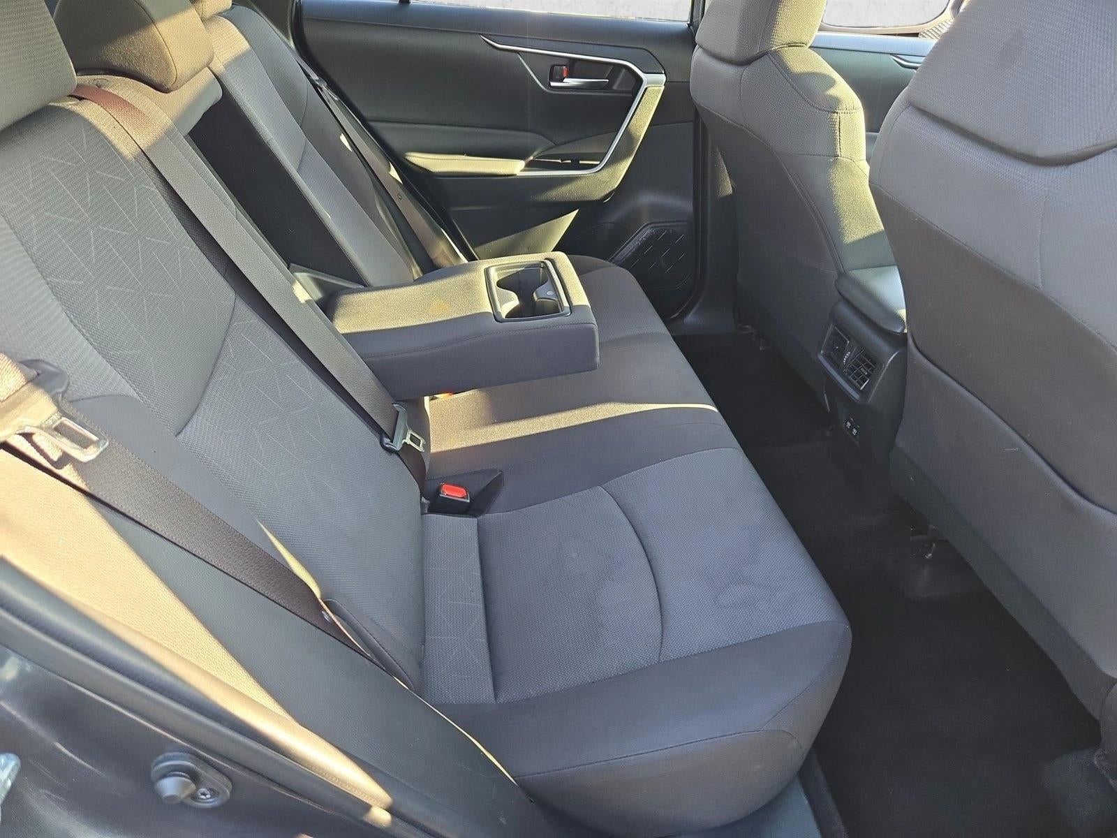 2019 Toyota RAV4 XLE FWD (GS)