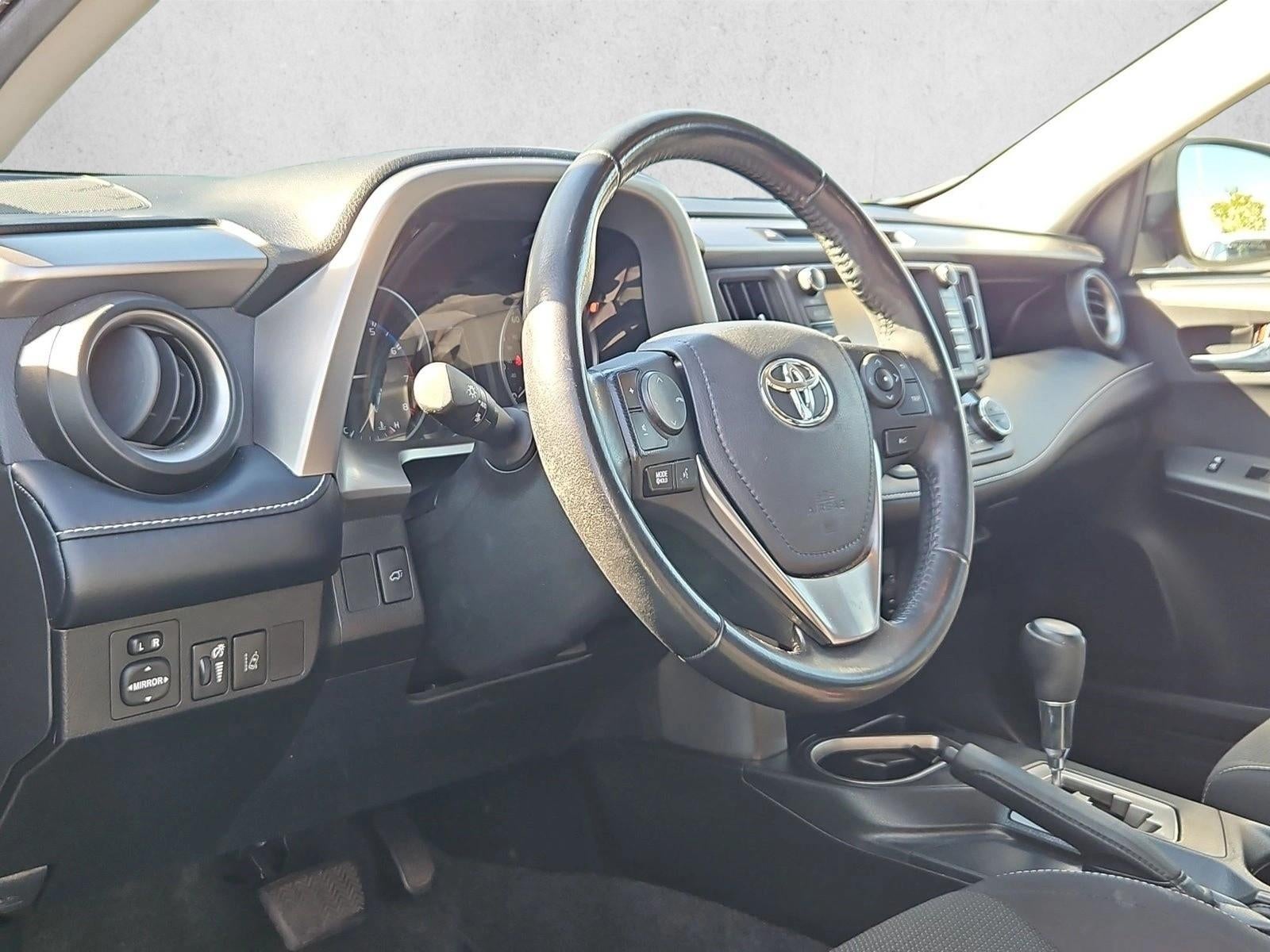 2018 Toyota RAV4 XLE FWD (GS)