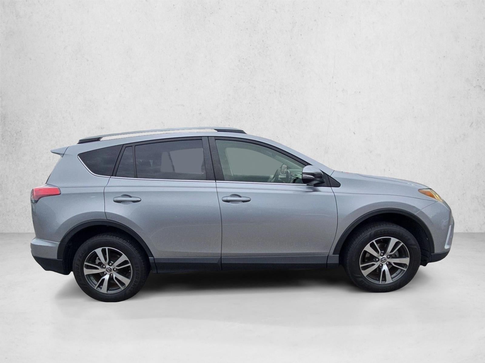 2018 Toyota RAV4 XLE FWD (GS)
