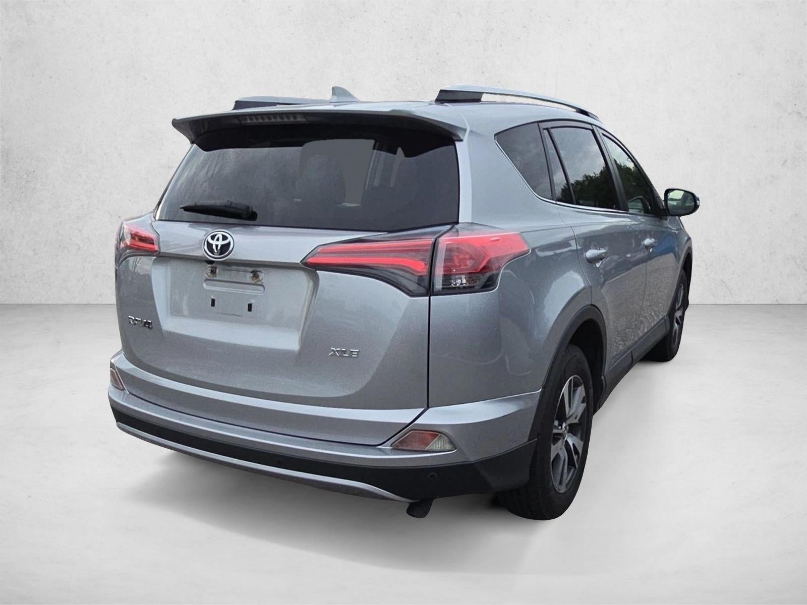 2018 Toyota RAV4 XLE FWD (GS)