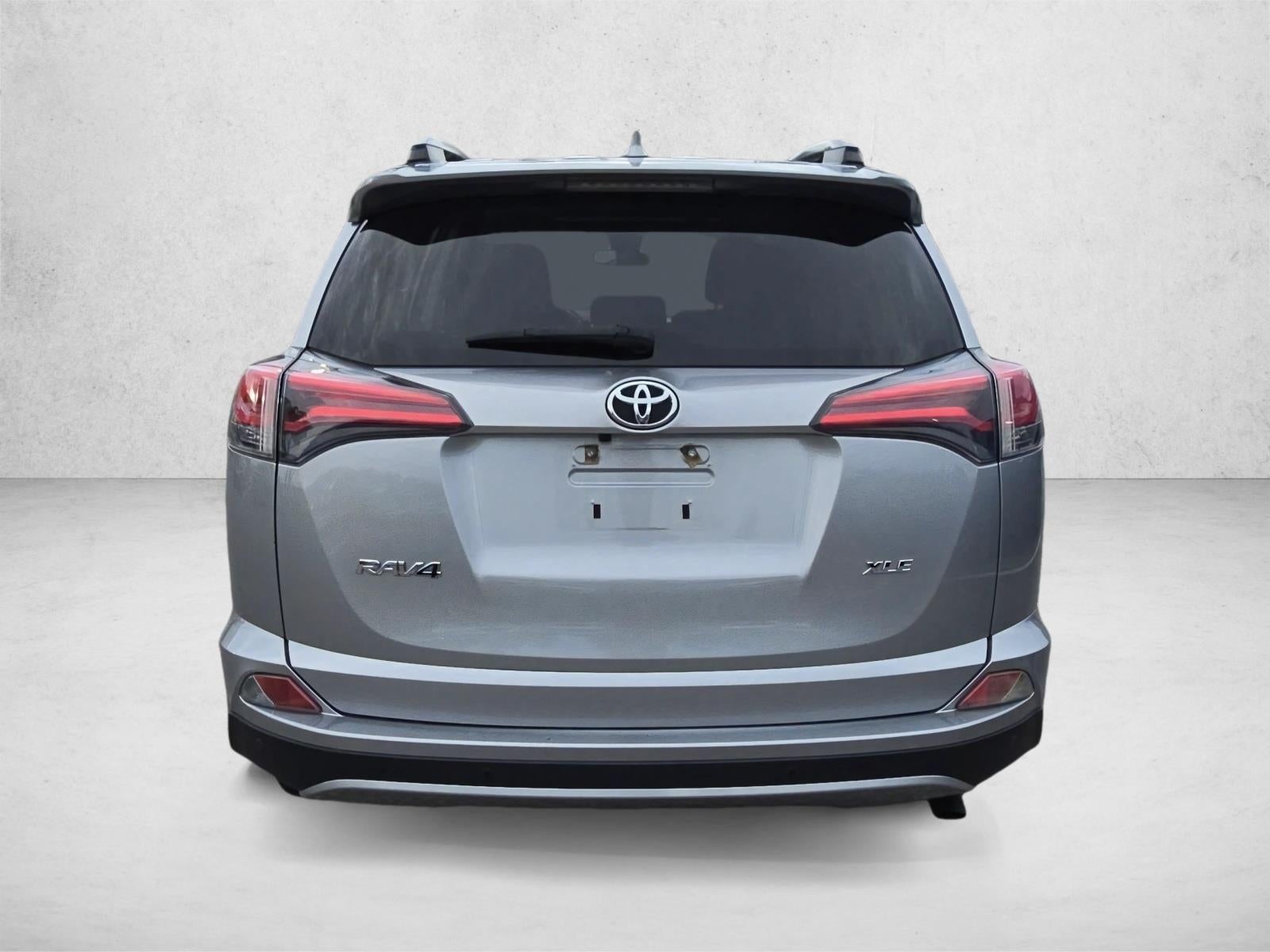 2018 Toyota RAV4 XLE FWD (GS)