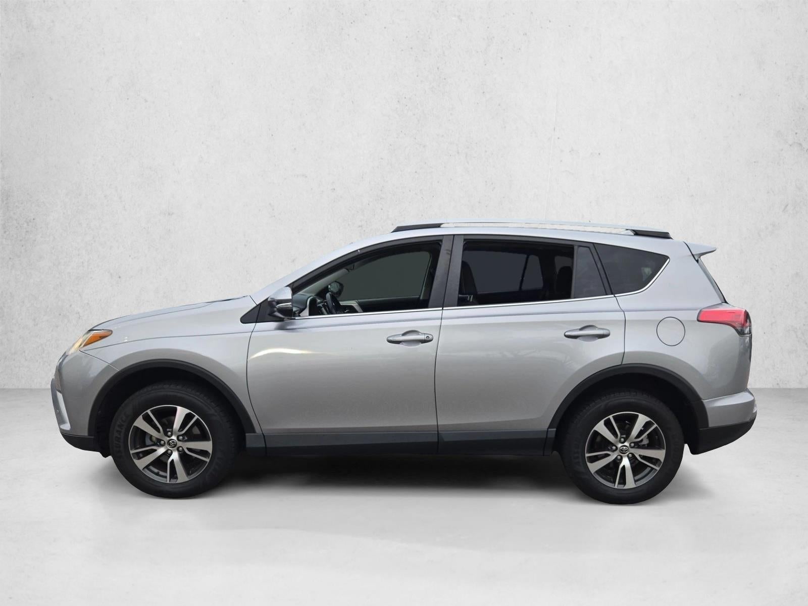 2018 Toyota RAV4 XLE FWD (GS)