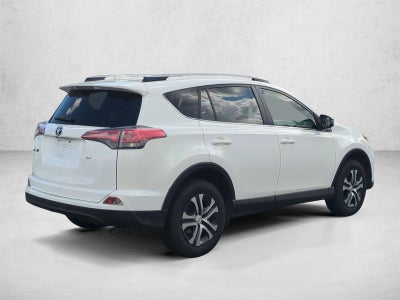 2017 Toyota RAV4 LE FWD (GS)