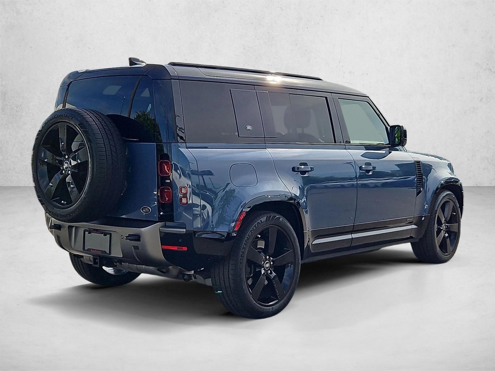 2021 Land Rover Defender 110 X-Dynamic SE AWD