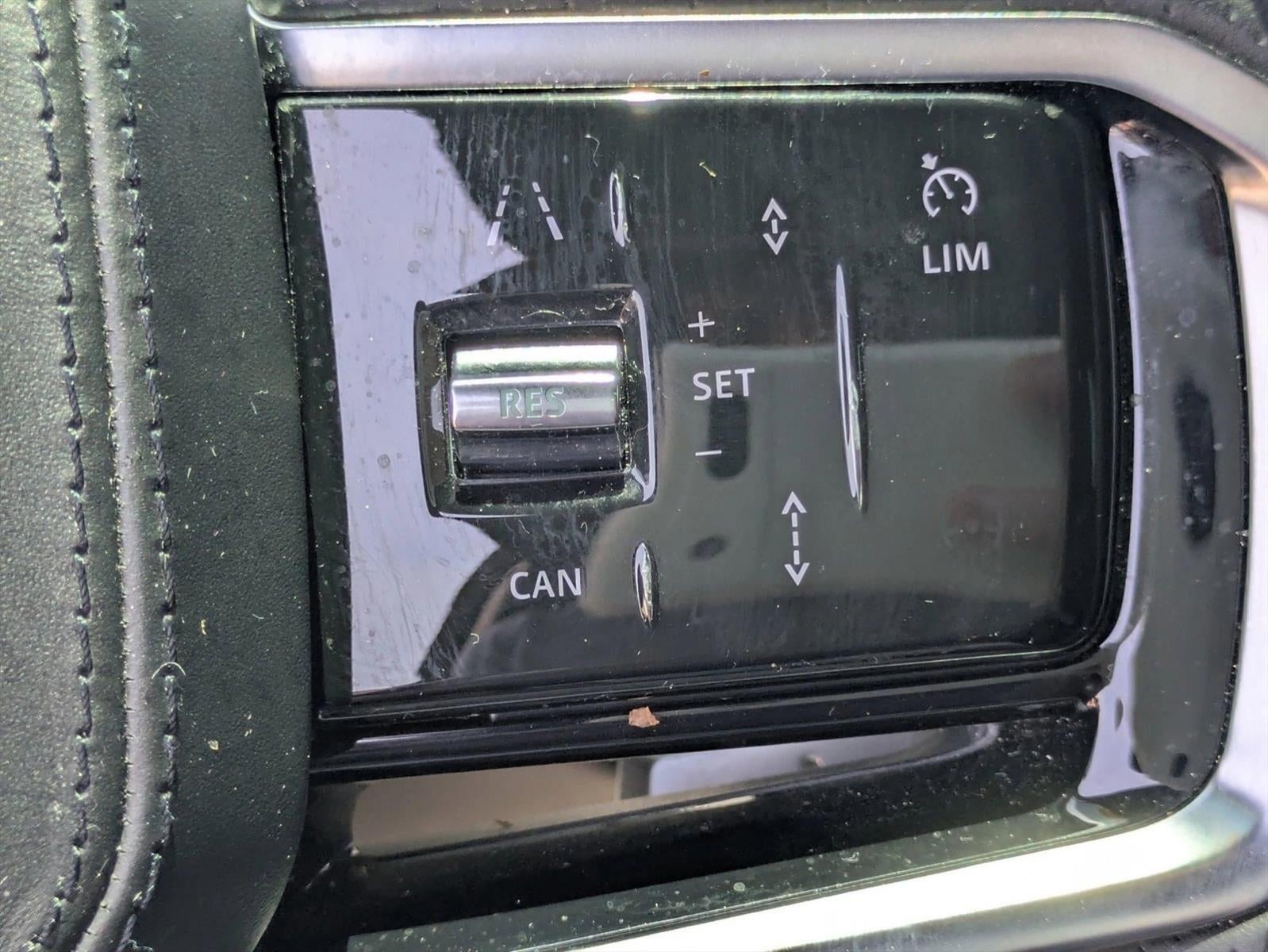 2021 Land Rover Range Rover Velar P400 R-Dynamic HSE