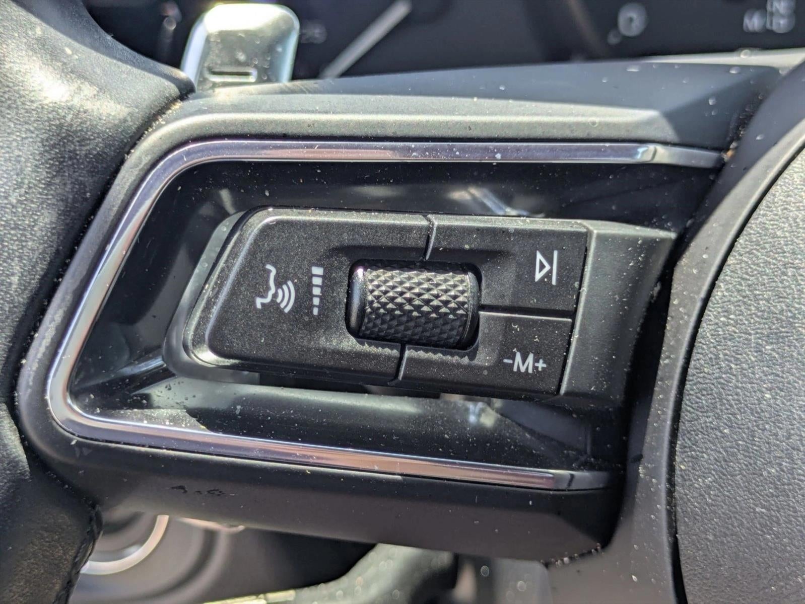 2022 Porsche Macan AWD