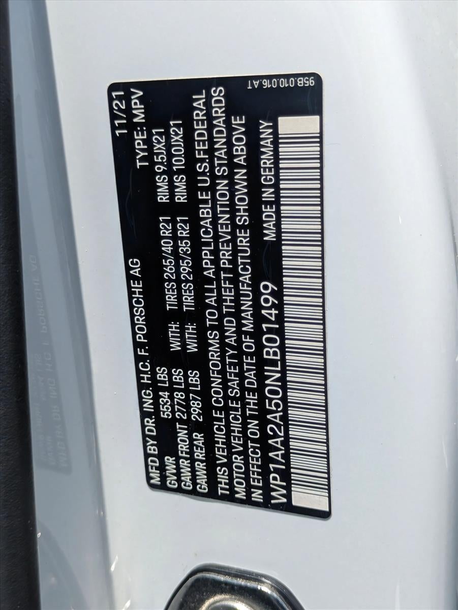 2022 Porsche Macan AWD