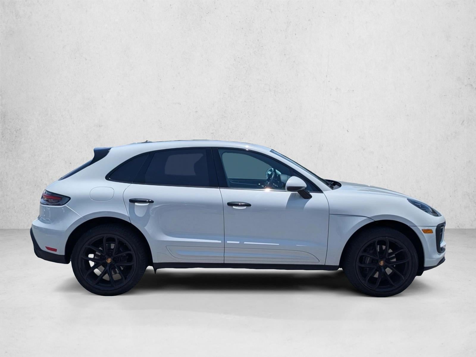 2022 Porsche Macan AWD