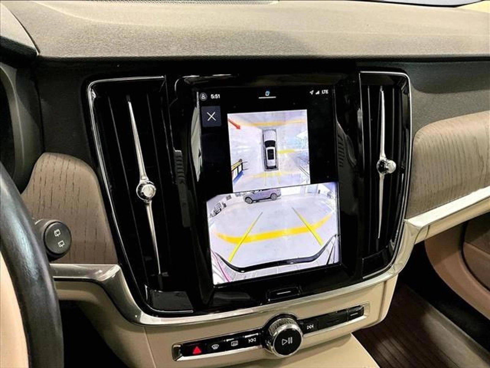 2025 Volvo V90 Cross Country B6 AWD Plus