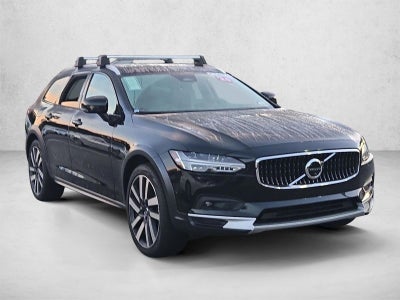 2025 Volvo V90 Cross Country B6 AWD Plus