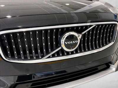 2025 Volvo V90 Cross Country B6 AWD Plus