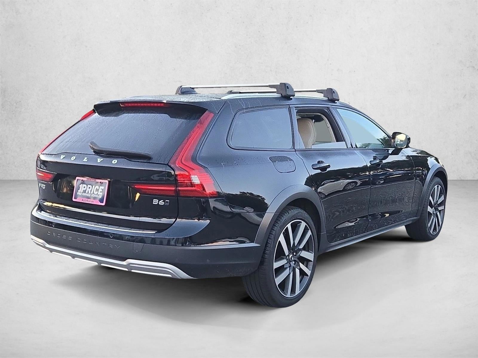2025 Volvo V90 Cross Country B6 AWD Plus