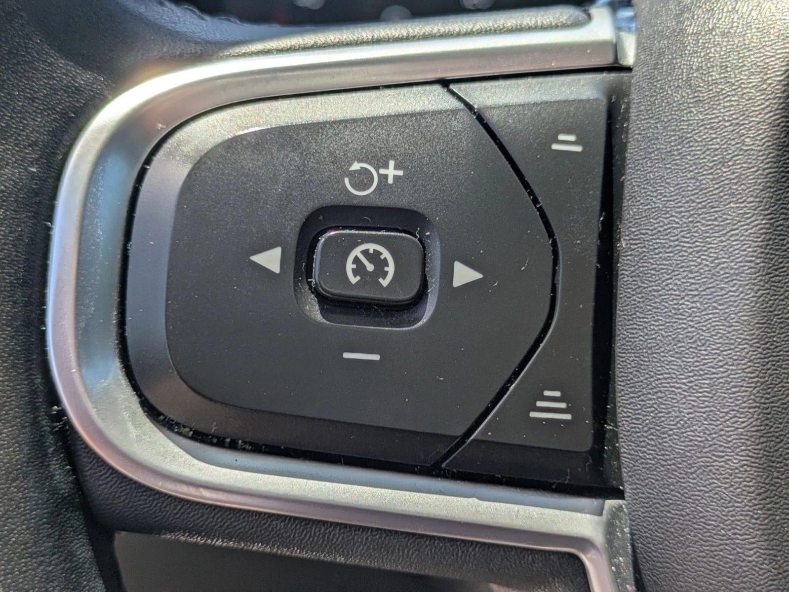2021 Volvo XC60 T5 FWD Momentum