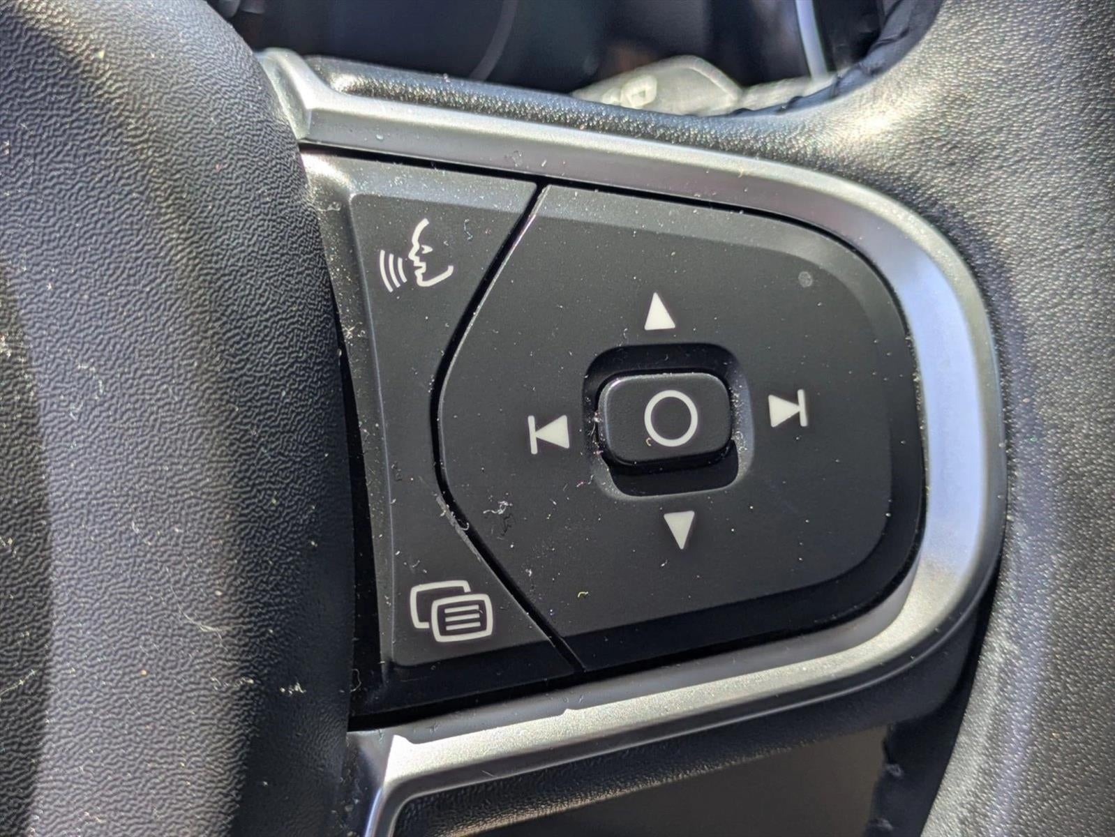 2021 Volvo XC60 T5 FWD Momentum