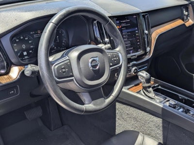 2021 Volvo XC60 T5 FWD Momentum