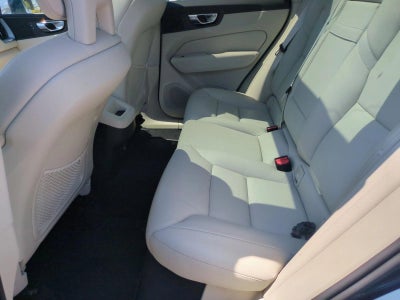 2018 Volvo XC60 T6 AWD Momentum