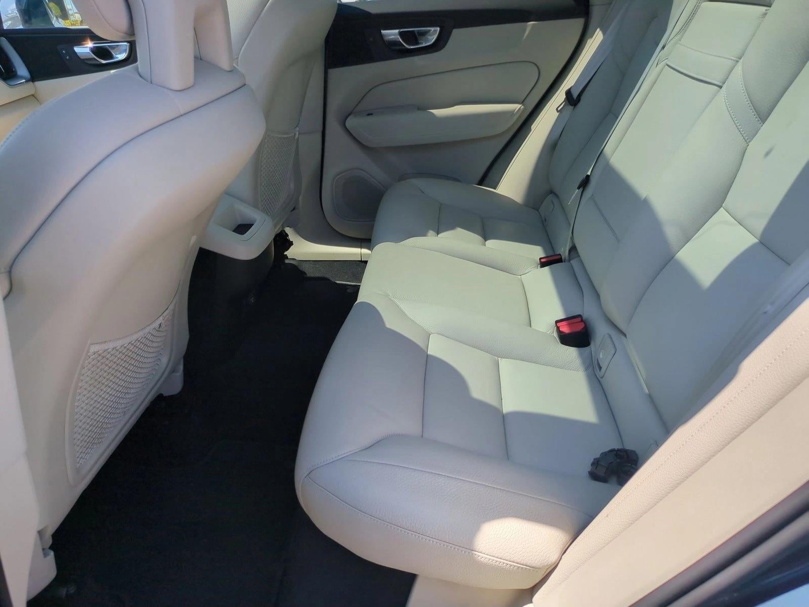 2018 Volvo XC60 T6 AWD Momentum