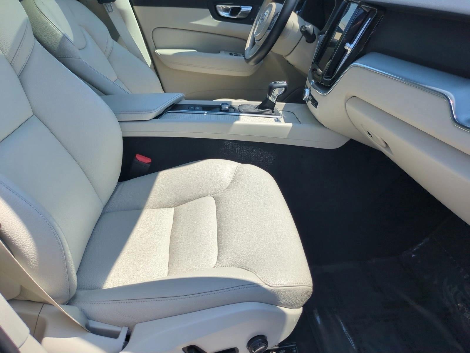 2018 Volvo XC60 T6 AWD Momentum
